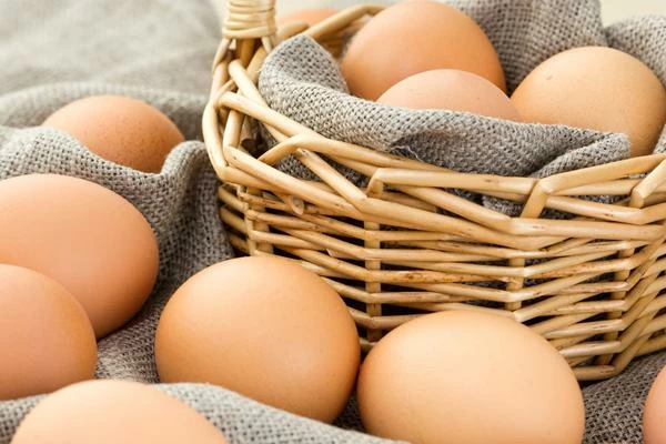 Price of Chicken Eggs in Poland Surges by 7%, Reaching $2,986 per Ton After Continuous Three-Month Spike